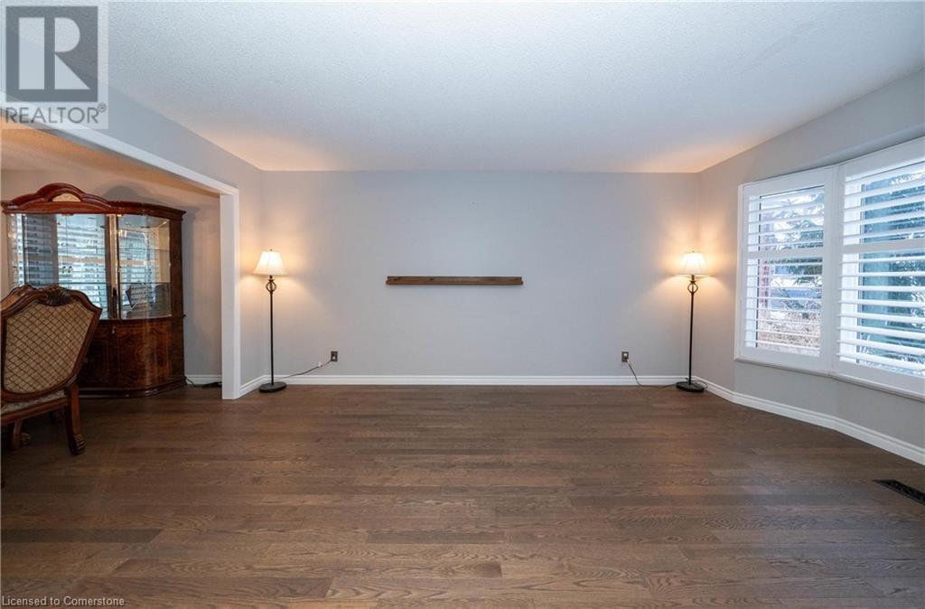 15 Birchlawn Avenue, Cambridge, Ontario  N1S 4S1 - Photo 5 - 40726233