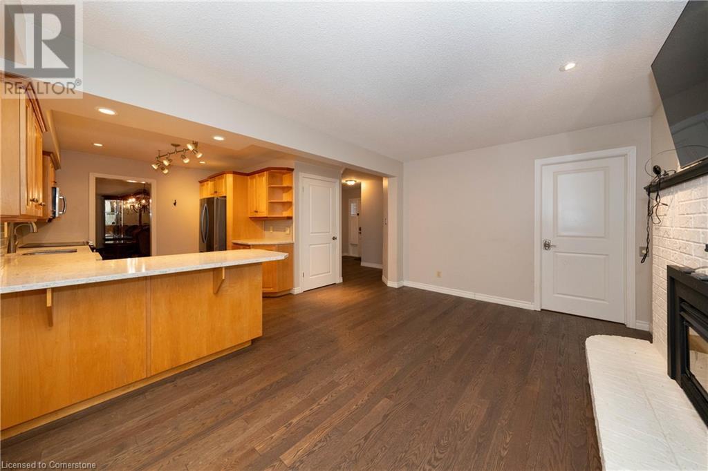 15 Birchlawn Avenue, Cambridge, Ontario  N1S 4S1 - Photo 8 - 40726233