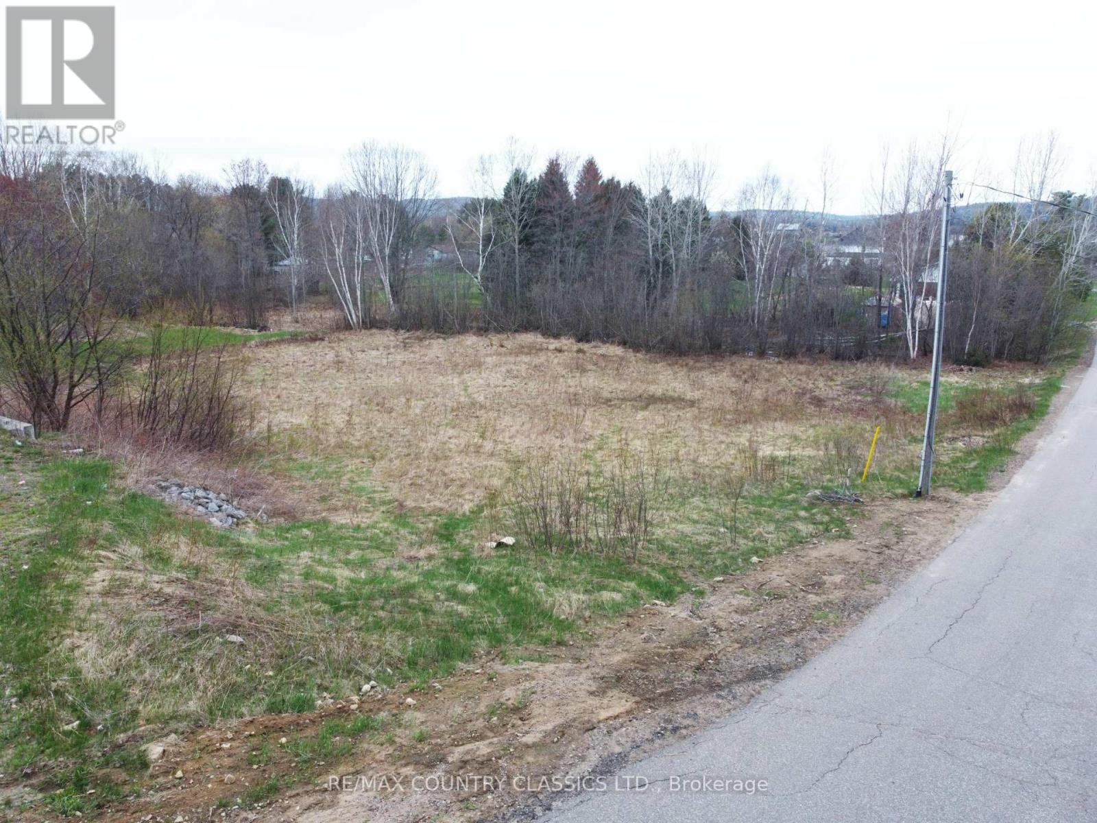 Pl 178 Casey Street, Madawaska Valley, Ontario  K0J 1B0 - Photo 3 - X12132482