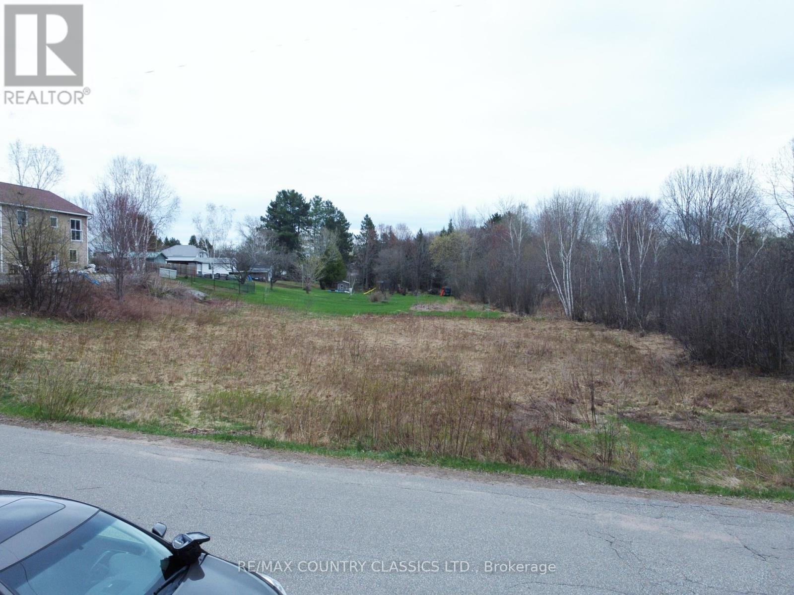 Pl 178 Casey Street, Madawaska Valley, Ontario  K0J 1B0 - Photo 5 - X12132482