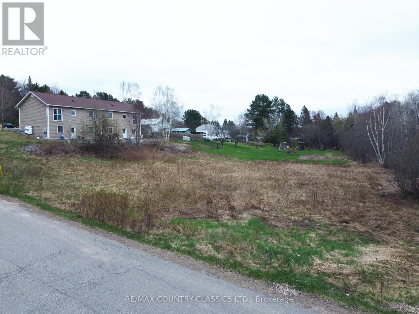Pl 178 Casey Street, Madawaska Valley, Ontario  K0J 1B0 - Photo 6 - X12132482