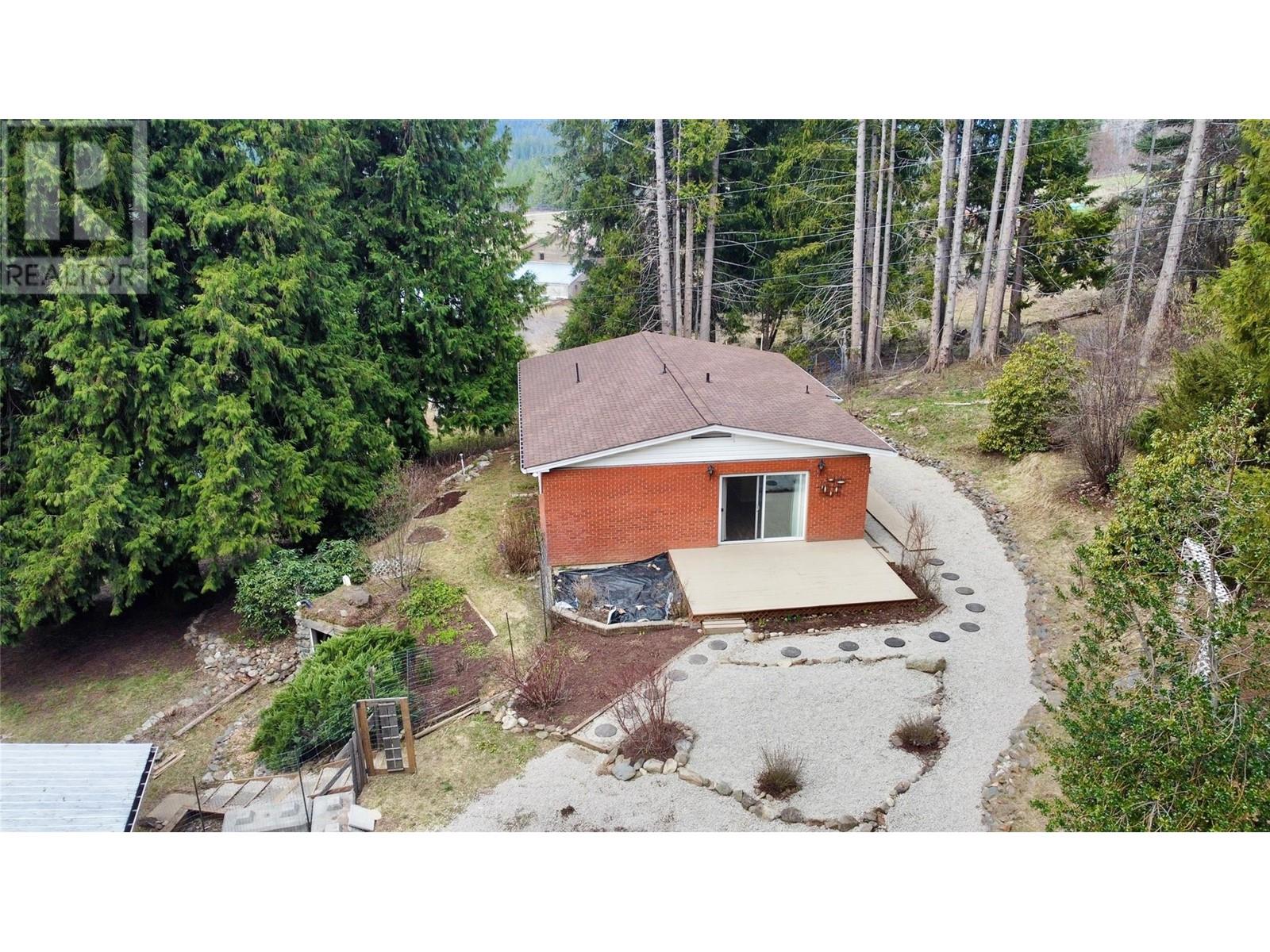 942 Cedar Brae Road, Glade, British Columbia  V1N 4R5 - Photo 3 - 10342246