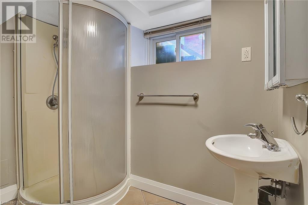 211 Dolph Street N, Cambridge, Ontario  N3H 2A6 - Photo 18 - 40724773