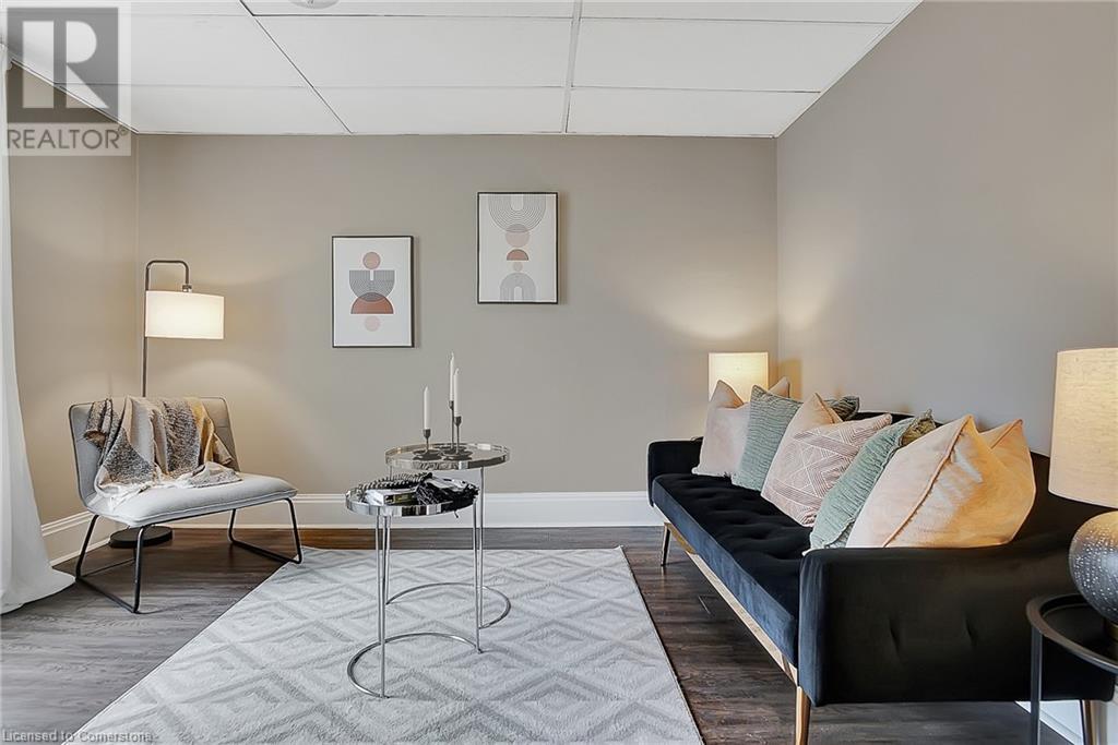 Property at 211 DOLPH Street N image 3