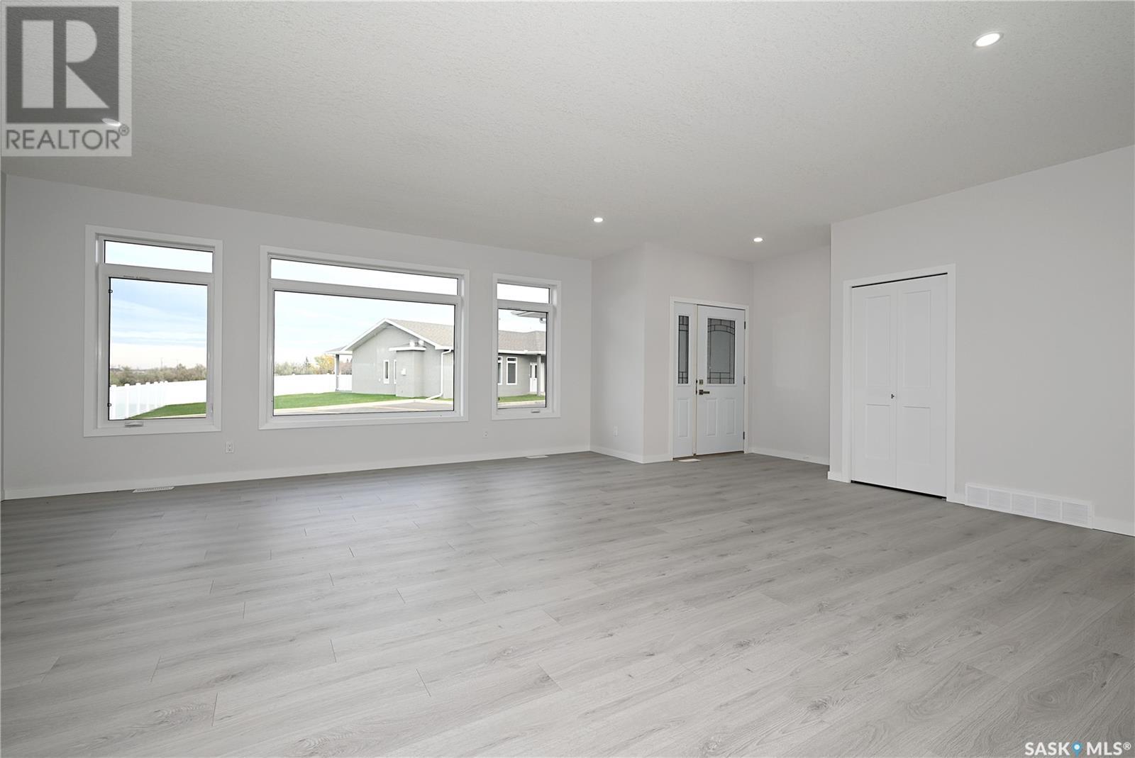 9 2330 Morsky Drive, Estevan, Saskatchewan  S4A 3A5 - Photo 4 - SK005075