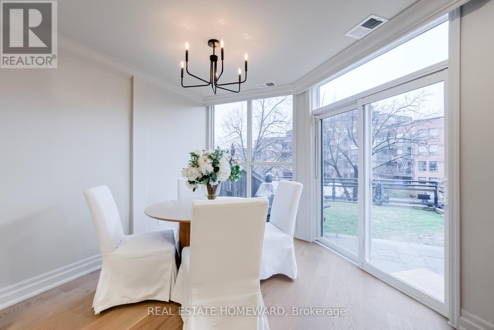 Th10 - 100 Arbors Lane, Vaughan, Ontario  L4L 7G4 - Photo 12 - N12132486