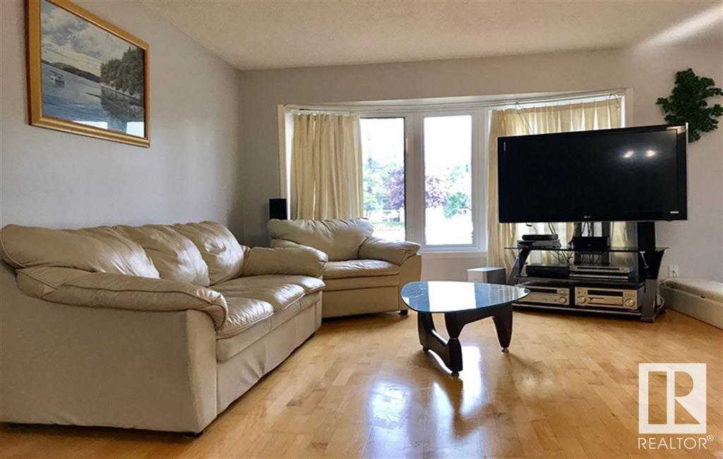 Property at 9220 172 ST NW image 5