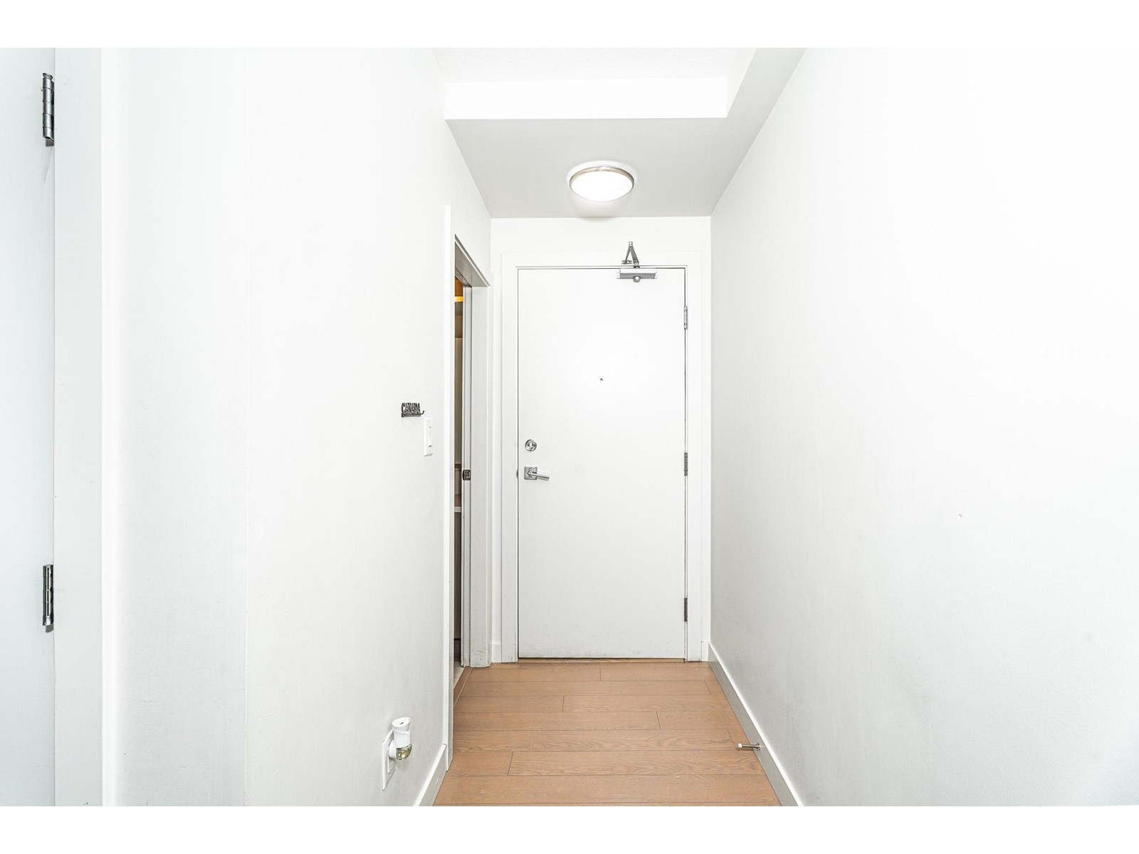 1601 13308 Central Avenue, Surrey, British Columbia  V3T 0M4 - Photo 23 - R2999783
