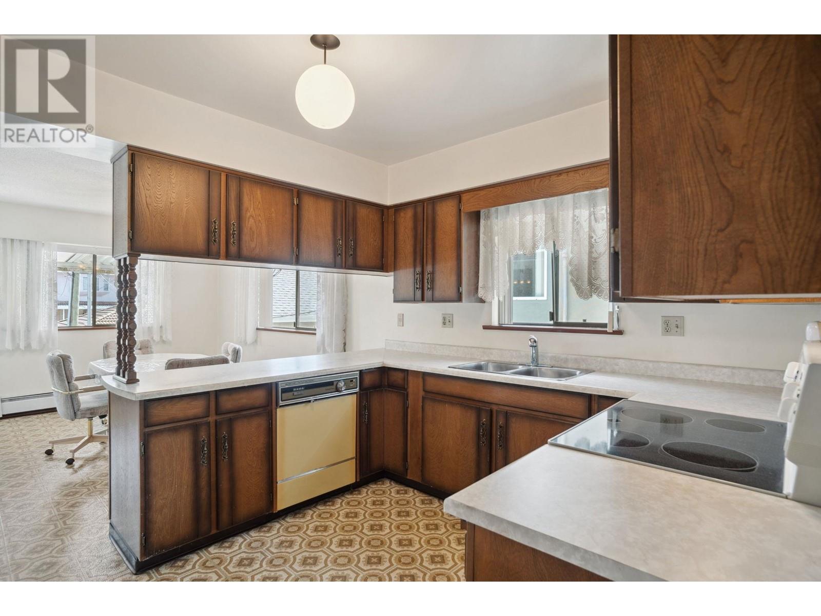 5412 Rhodes Street, Vancouver, British Columbia  V5R 3N9 - Photo 16 - R2998921