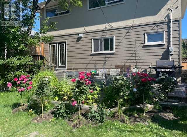 Property at 435 49 Avenue SW image 3