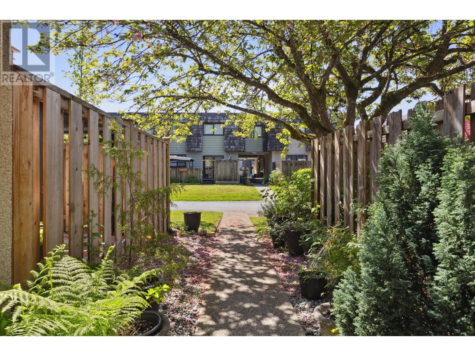 1142 Premier Street, North Vancouver, British Columbia  V7J 2H3 - Photo 29 - R3000143