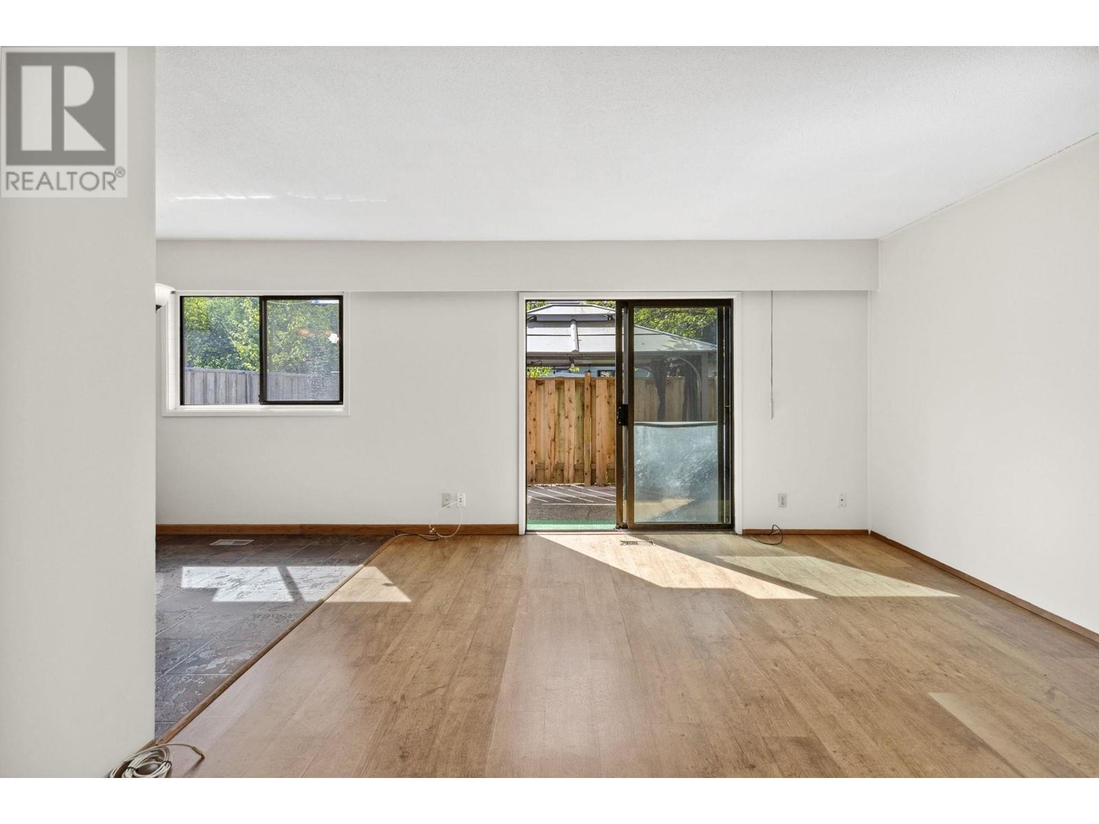 1142 Premier Street, North Vancouver, British Columbia  V7J 2H3 - Photo 5 - R3000143