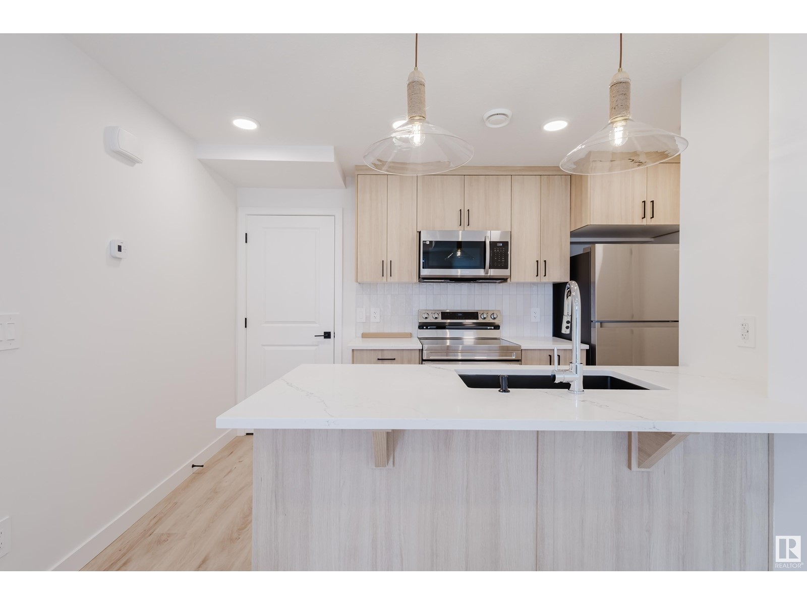 Property at #36 16231 19 AV SW image 1