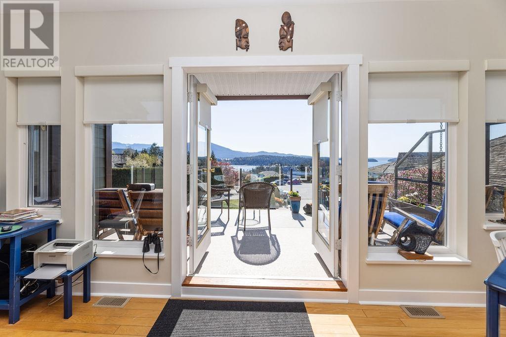 Property at 802 OCEANMOUNT BOULEVARD image 2