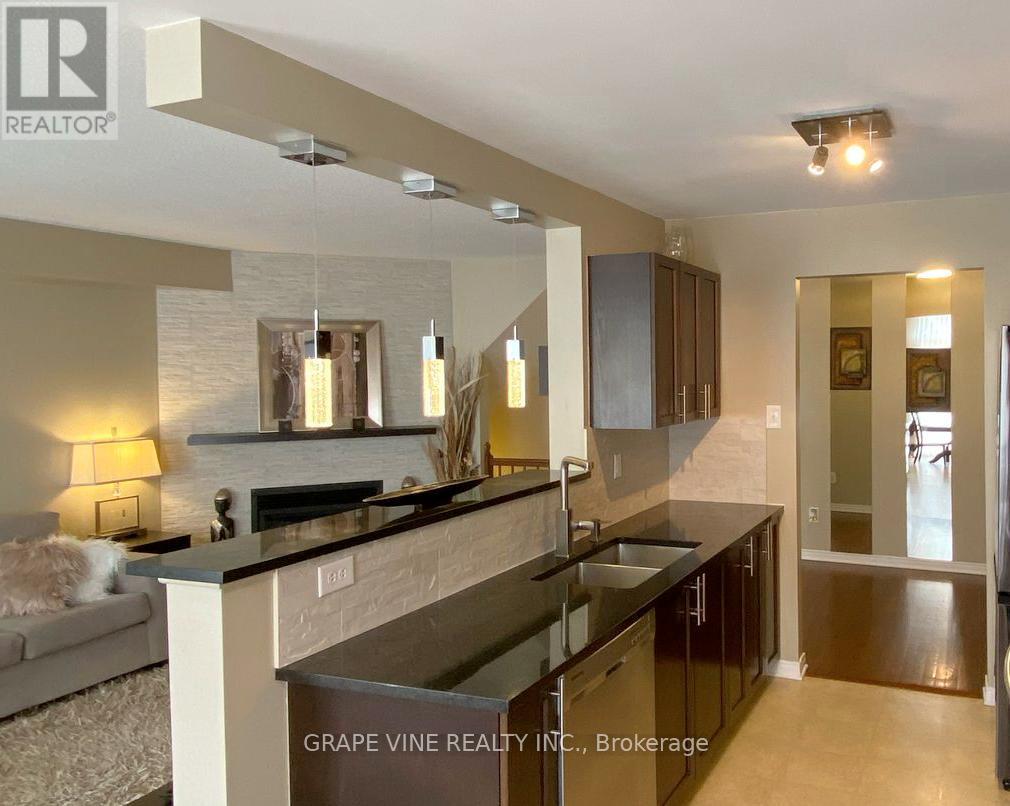 224 Arrita Street, Ottawa, Ontario  K2S 0J7 - Photo 11 - X12132494