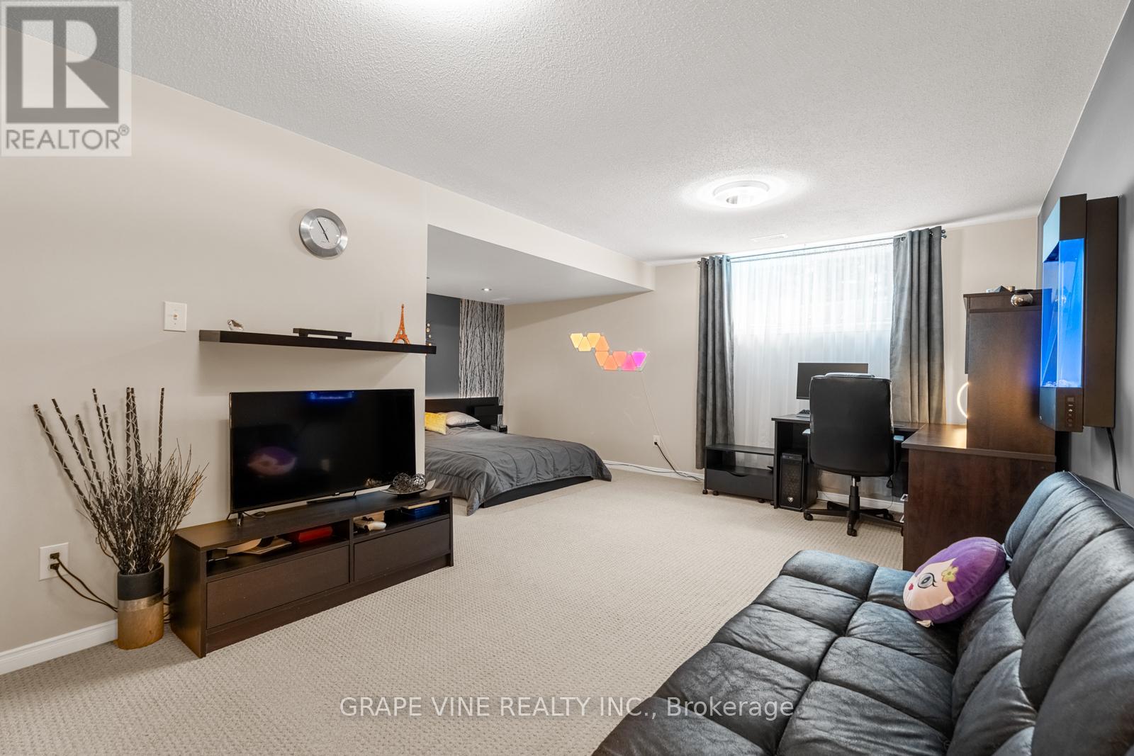 224 Arrita Street, Ottawa, Ontario  K2S 0J7 - Photo 27 - X12132494