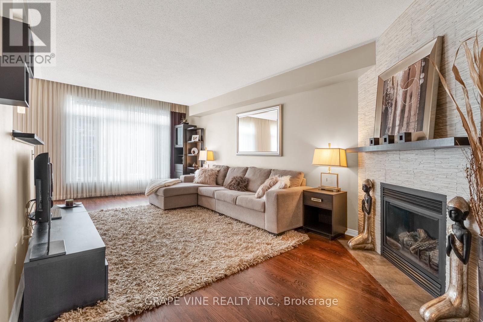 224 Arrita Street, Ottawa, Ontario  K2S 0J7 - Photo 7 - X12132494