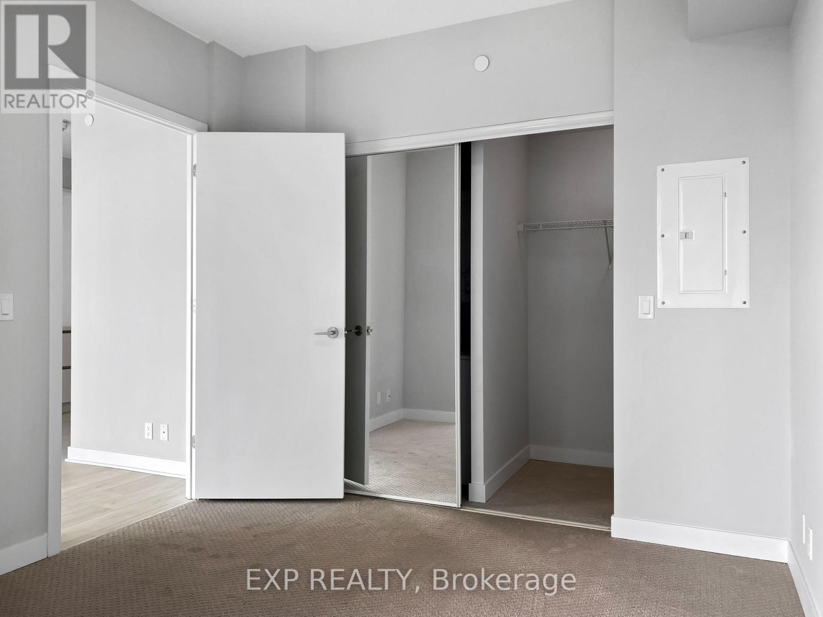 1906 - 2221 Yonge Street, Toronto, Ontario  M4S 2B4 - Photo 13 - C12132507