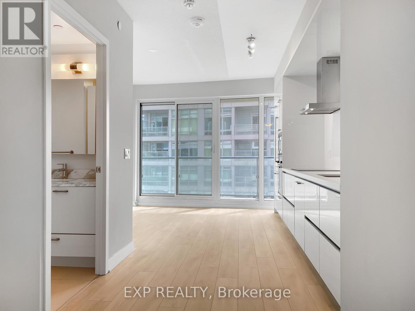 1906 - 2221 Yonge Street, Toronto, Ontario  M4S 2B4 - Photo 4 - C12132507