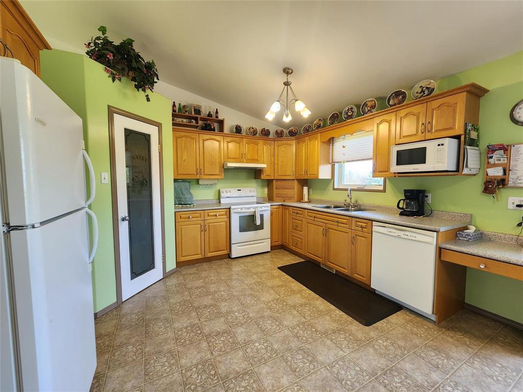 16097 Road 44 Road E, Zhoda, Manitoba  R0A 2P0 - Photo 1 - 202510203