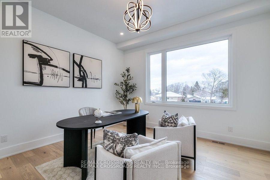696 Hillview Crescent, Pickering, Ontario  L1W 2R7 - Photo 14 - E12132500
