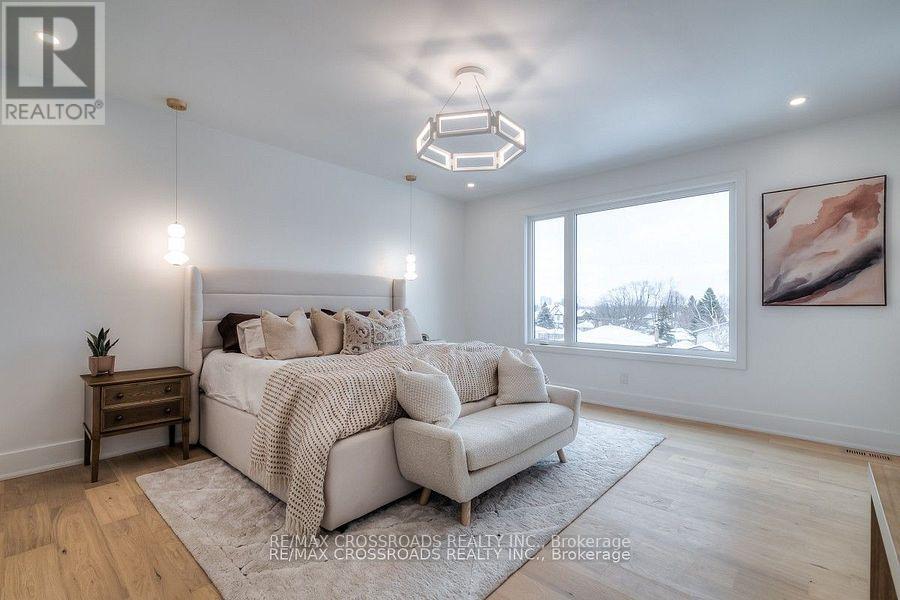 696 Hillview Crescent, Pickering, Ontario  L1W 2R7 - Photo 17 - E12132500