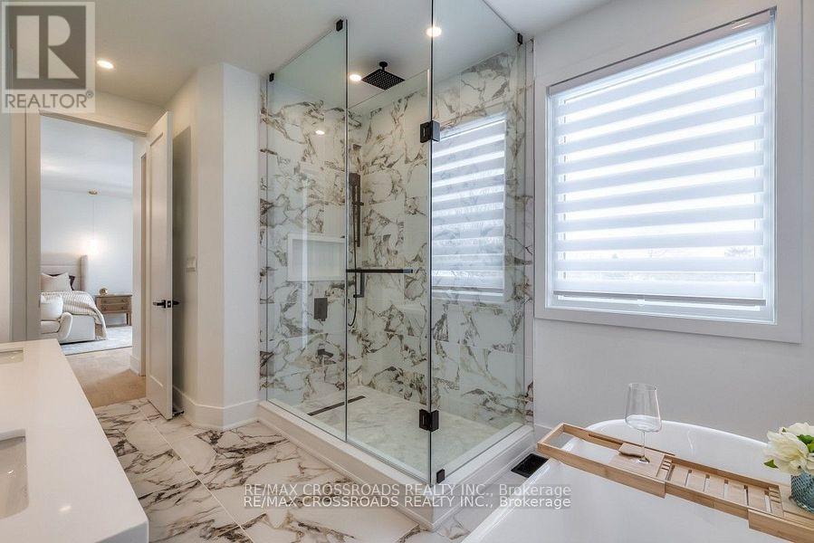 696 Hillview Crescent, Pickering, Ontario  L1W 2R7 - Photo 21 - E12132500
