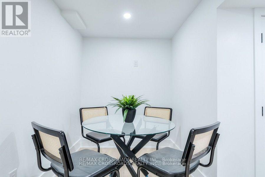 696 Hillview Crescent, Pickering, Ontario  L1W 2R7 - Photo 35 - E12132500