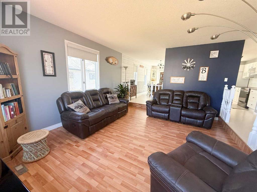 69 Park Drive, Whitecourt, Alberta  T7S 1S4 - Photo 10 - A2218115