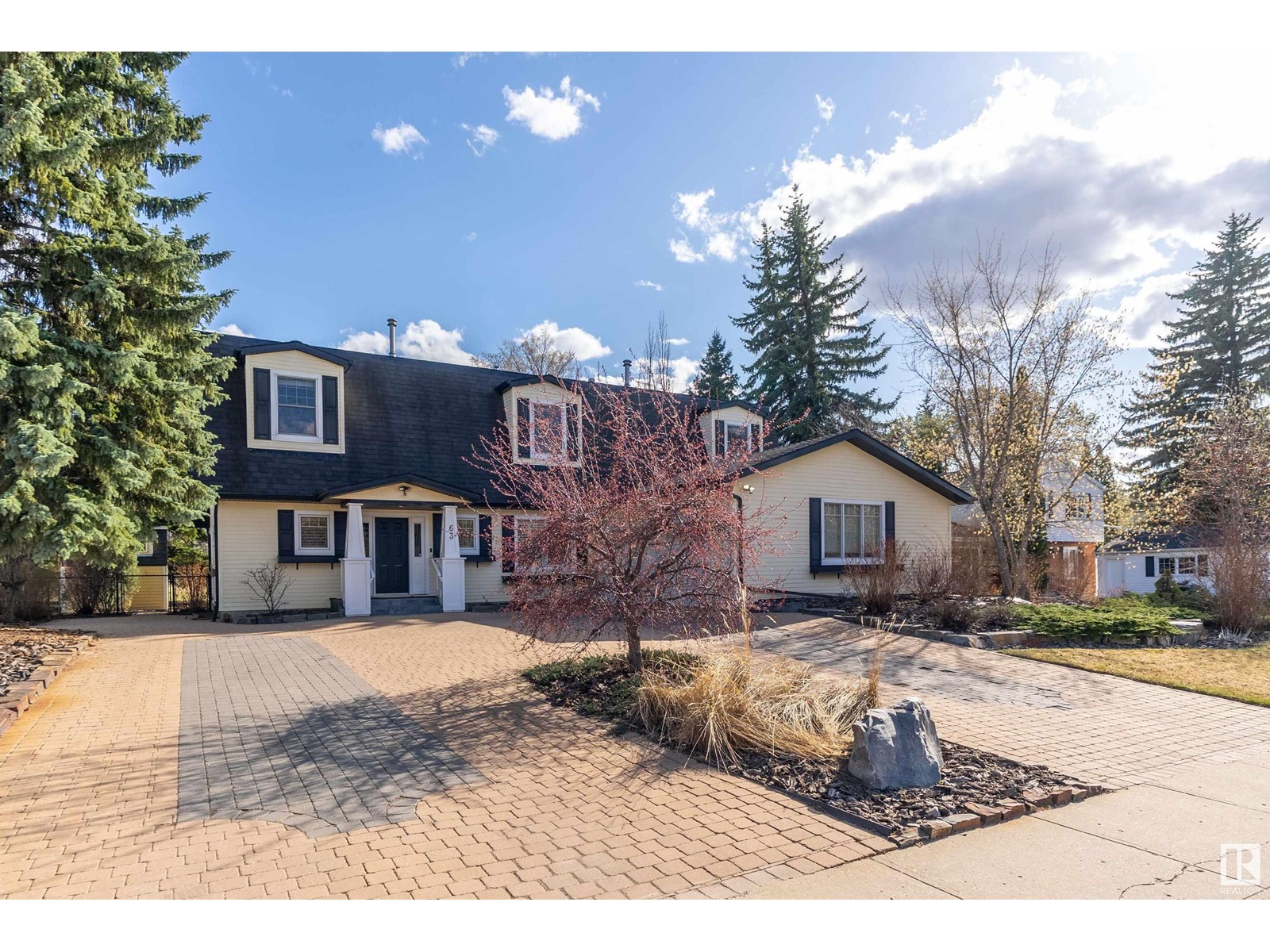 63 Fairway Dr Nw, Edmonton, Alberta  T6J 2C2 - Photo 3 - E4434909