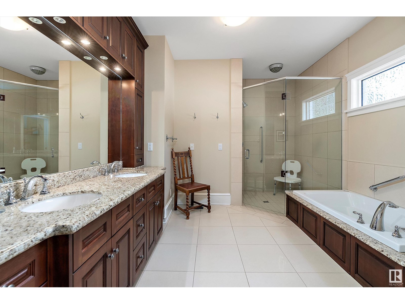 63 Fairway Dr Nw, Edmonton, Alberta  T6J 2C2 - Photo 6 - E4434909