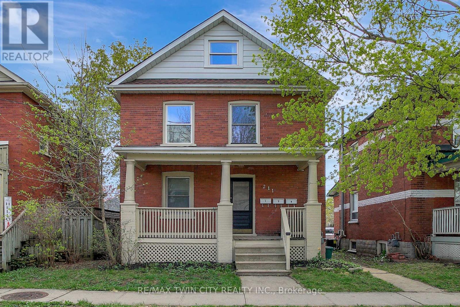 Property at 211 DOLPH STREET N image 1