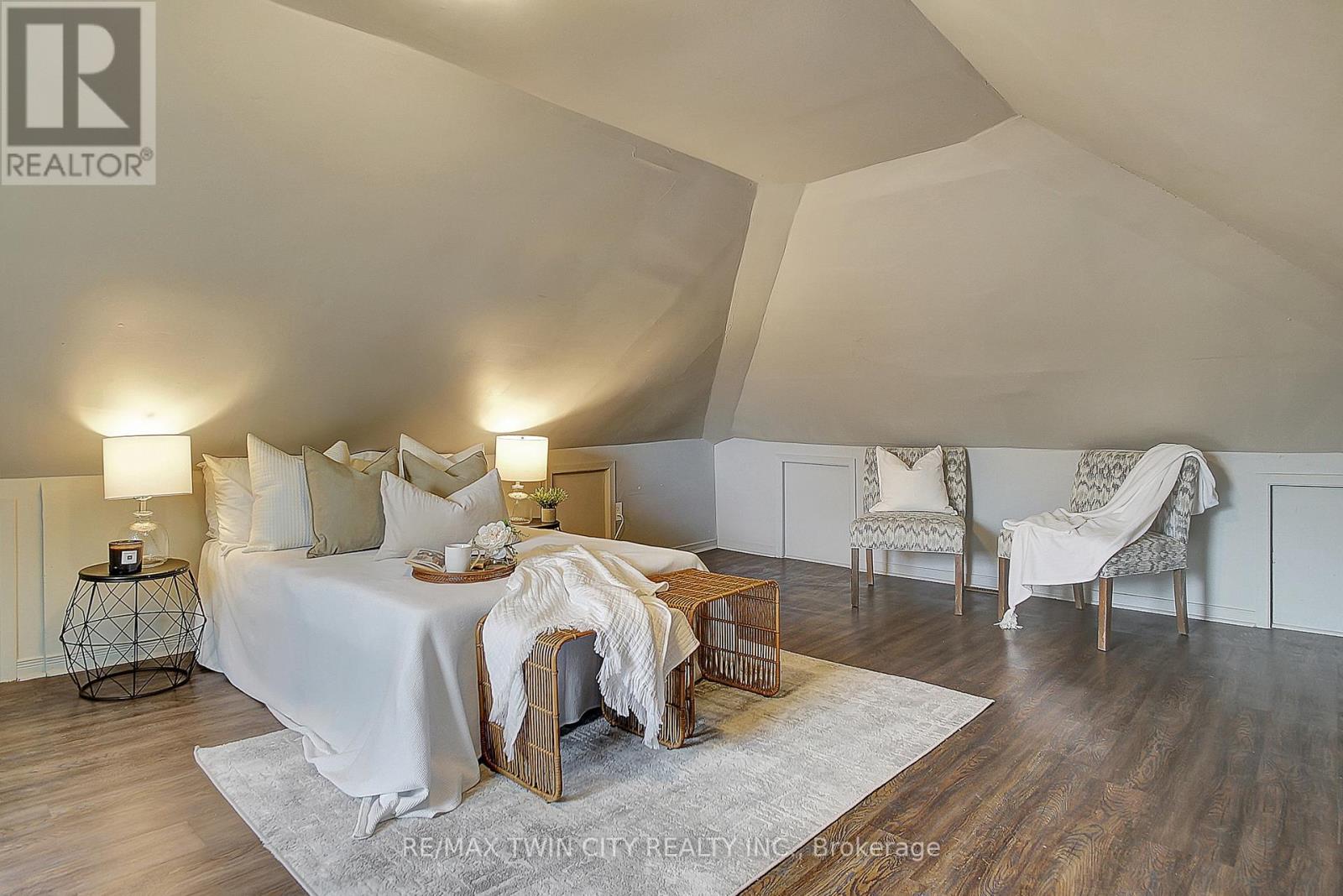 211 Dolph Street N, Cambridge, Ontario  N3H 2A6 - Photo 8 - X12132511