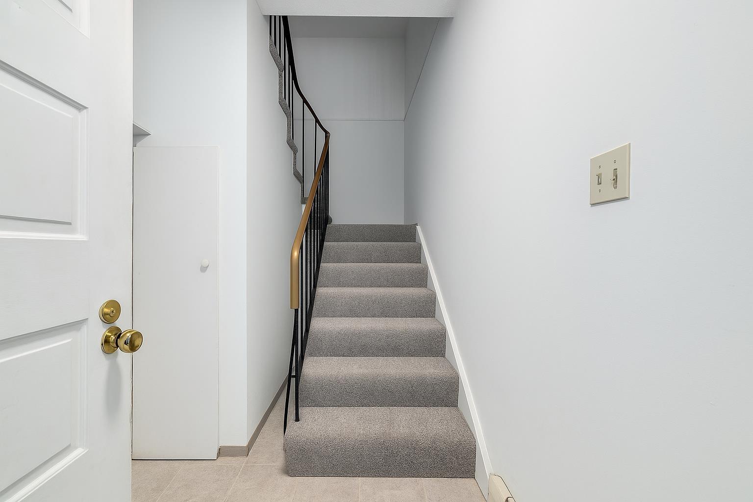 14832 Holly Park Lane, Surrey, British Columbia  V3R 6Y2 - Photo 6 - R2998665