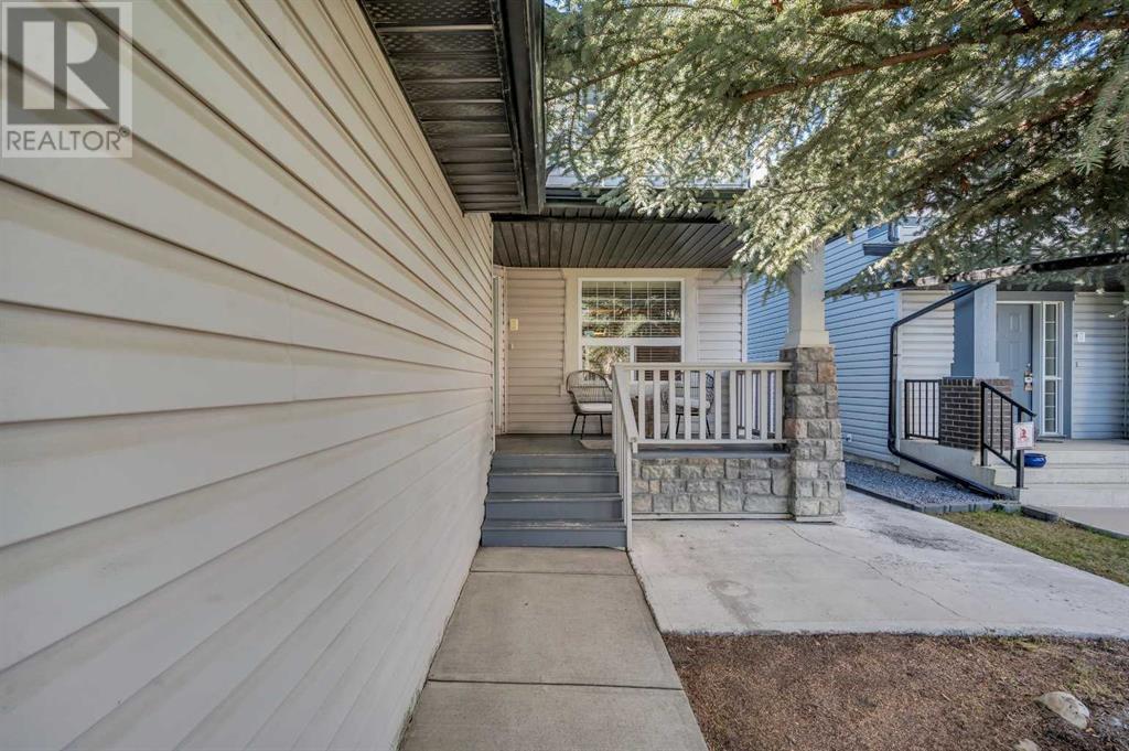 Property at 510 Panamount Boulevard NW image 3