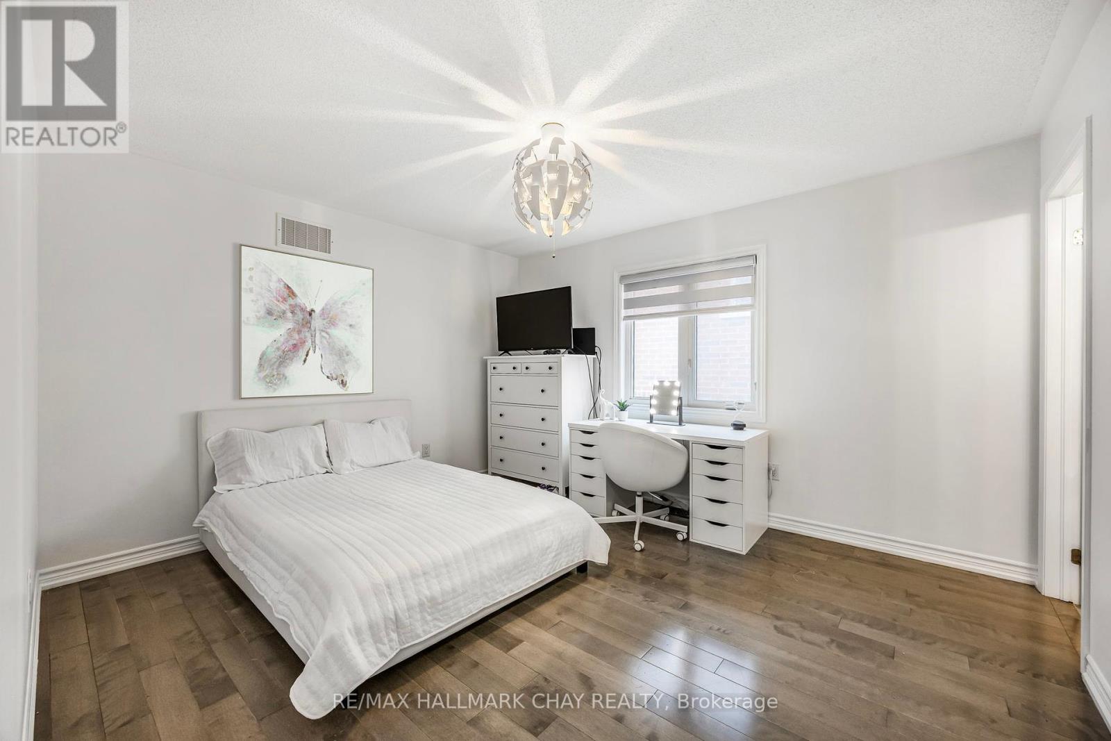 2040 Webster Boulevard, Innisfil, Ontario  L9S 0K8 - Photo 23 - N12129379