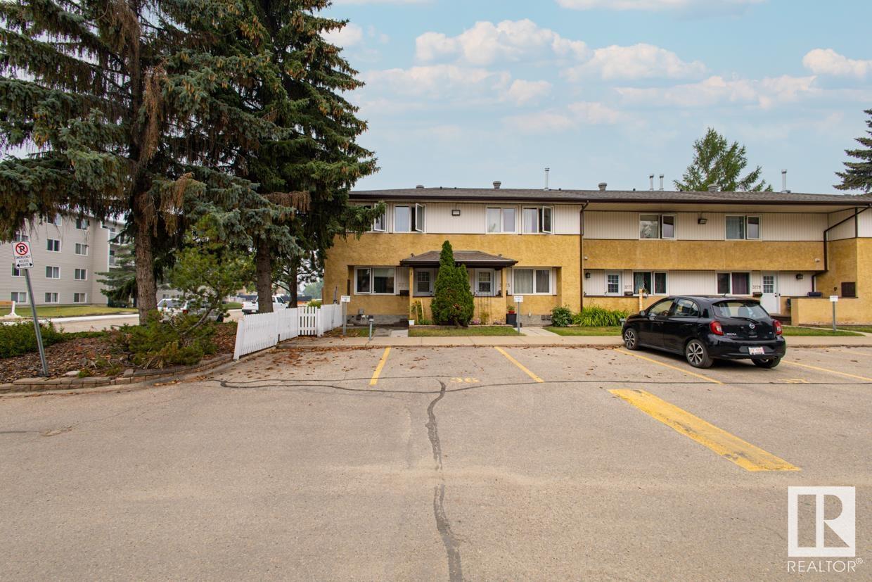 Property at 3273 139 AV NW image 4