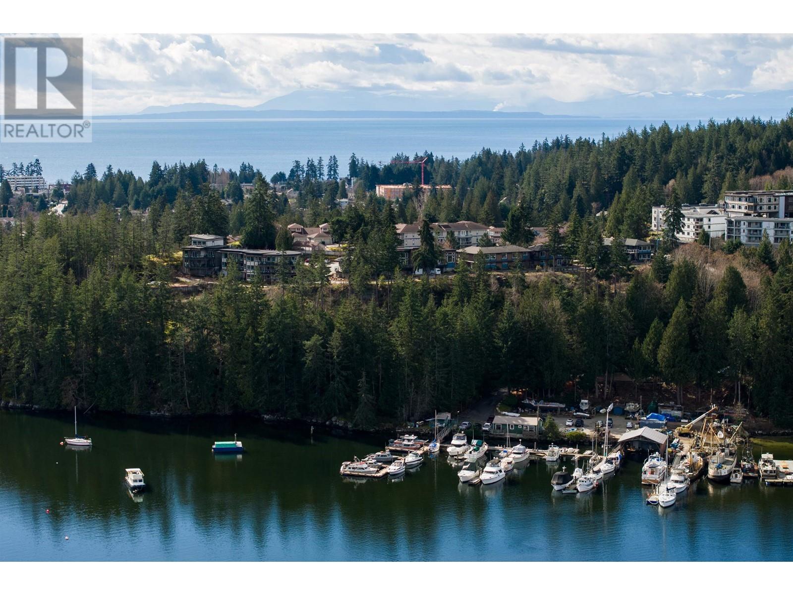 5778 Marine Way, Sechelt, British Columbia  V0N 3A6 - Photo 2 - R2997130