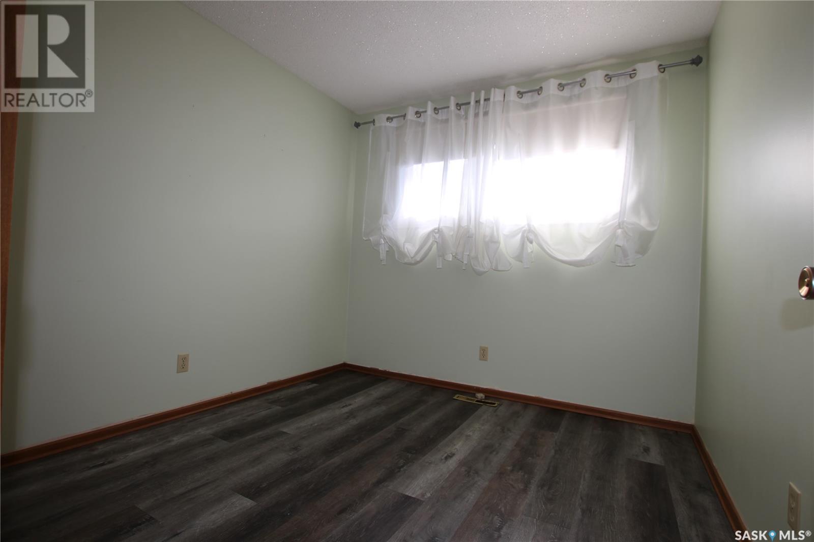 467 Mountview Road, Yorkton, Saskatchewan  S3N 2L2 - Photo 11 - SK005063