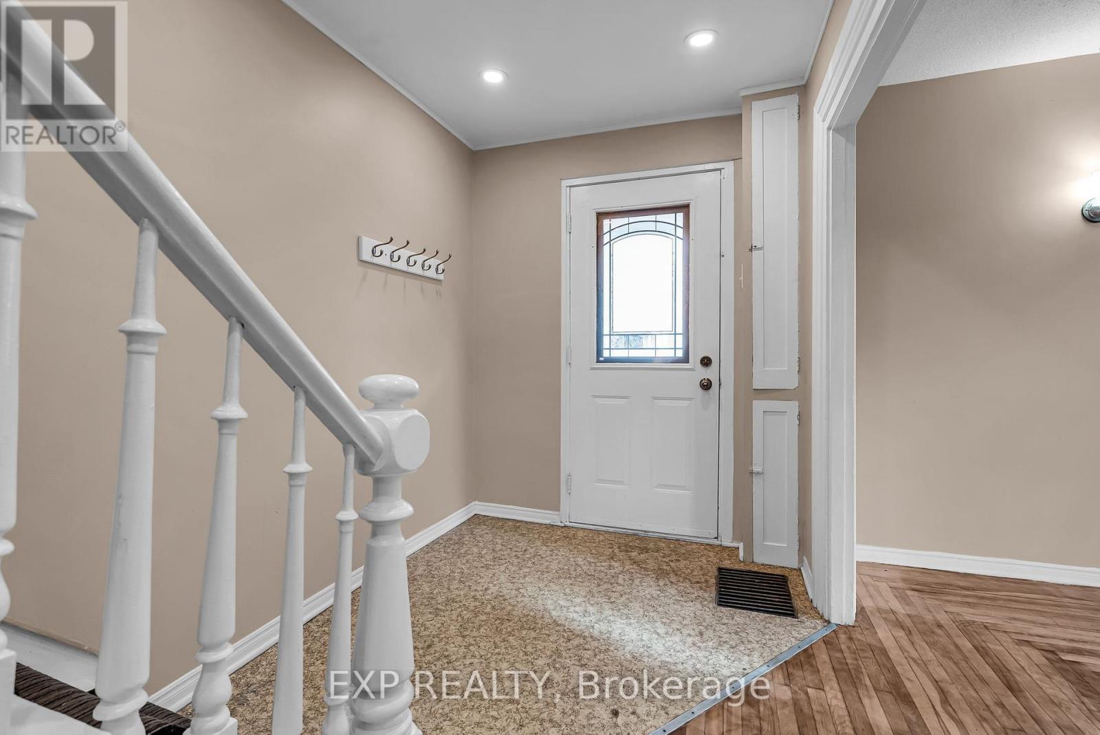 Property at 32-34 GLOUCESTER STREET N image 4