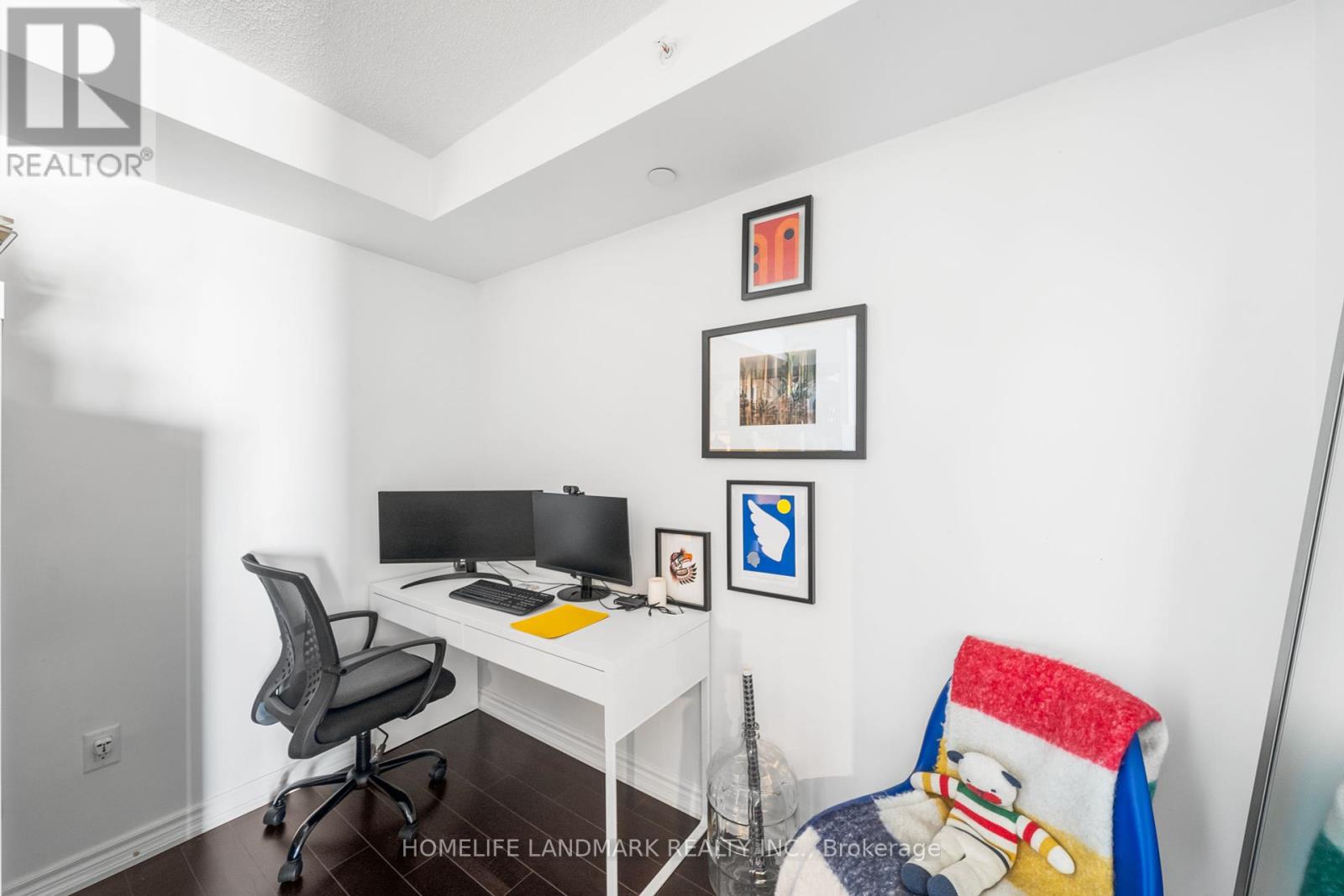 2403 - 386 Yonge Street, Toronto, Ontario  M5B 0A5 - Photo 8 - C12132568