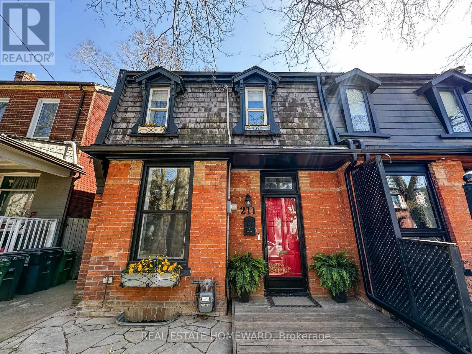 211 Hamilton Street, Toronto, Ontario  M4M 2E3 - Photo 1 - E12132536