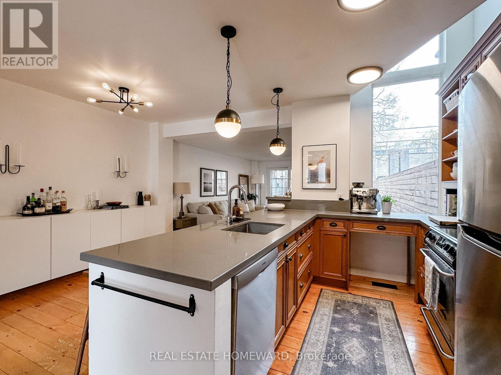 Property at 211 HAMILTON STREET image 4
