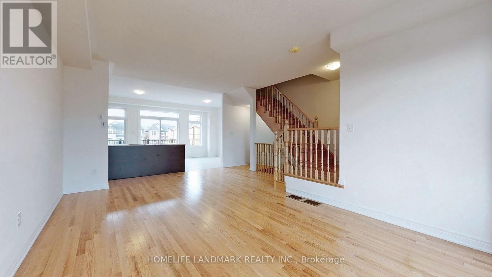 280 King Road, Richmond Hill, Ontario  L4E 1H3 - Photo 3 - N12132544
