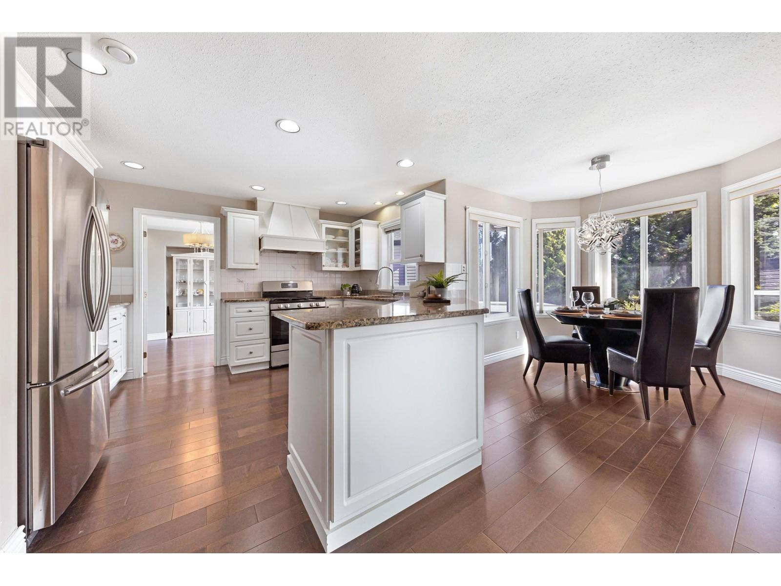 2802 Greenbrier Place, Coquitlam, British Columbia  V3E 2S4 - Photo 3 - R2997843