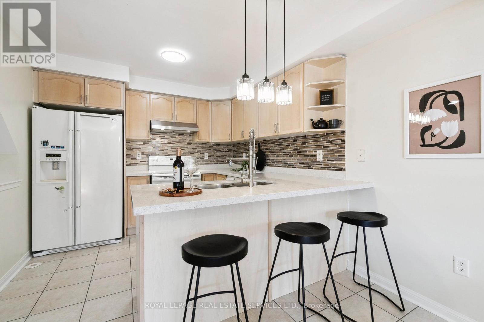 3033 Drumloch Avenue, Oakville, Ontario  L6M 5H9 - Photo 16 - W12132546
