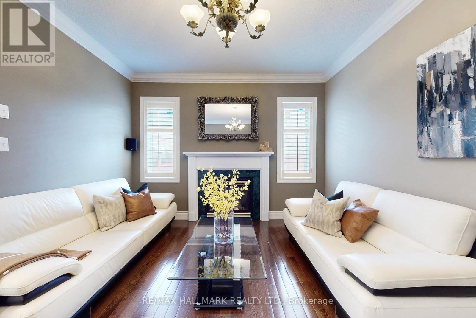 3822 Mcdowell Drive, Mississauga, Ontario  L5M 6P5 - Photo 2 - W12132557