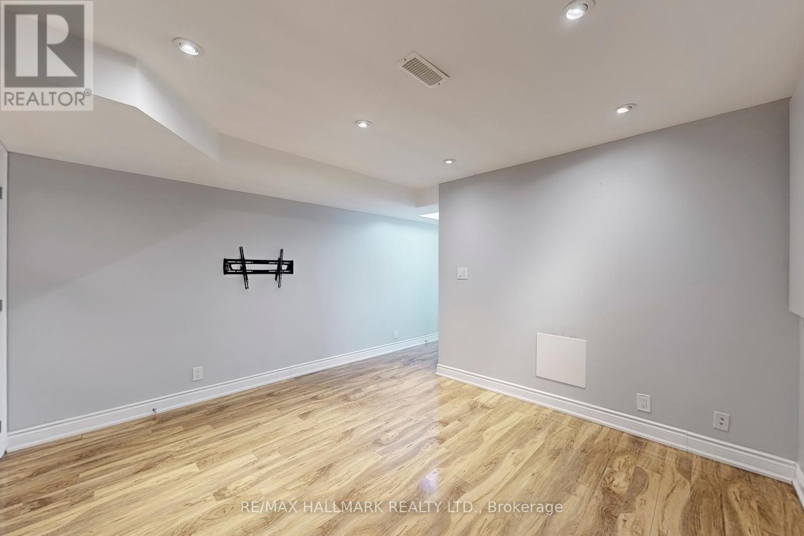 3822 Mcdowell Drive, Mississauga, Ontario  L5M 6P5 - Photo 20 - W12132557