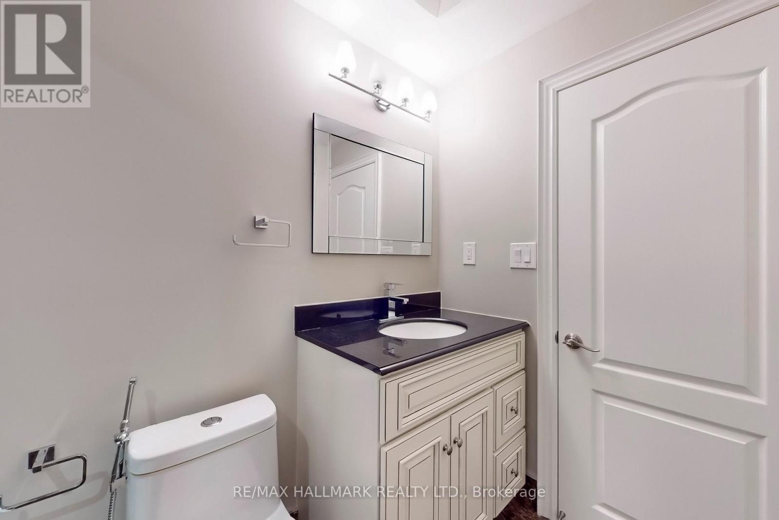 3822 Mcdowell Drive, Mississauga, Ontario  L5M 6P5 - Photo 27 - W12132557