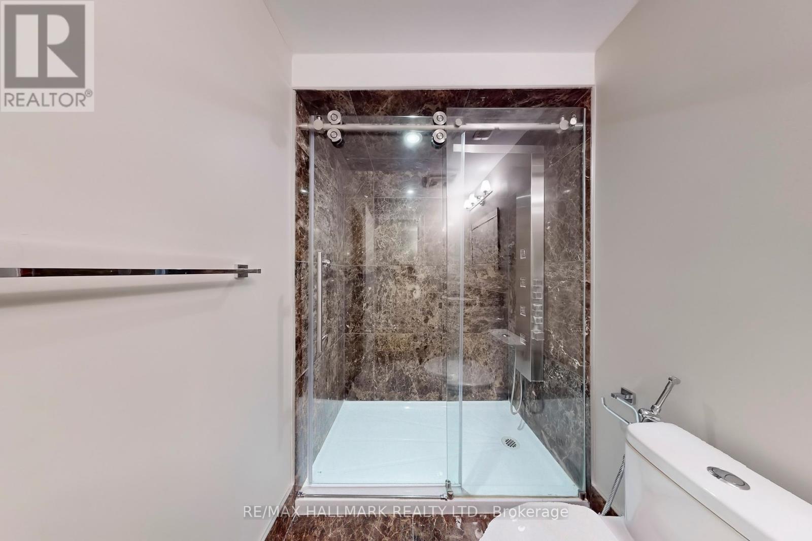 3822 Mcdowell Drive, Mississauga, Ontario  L5M 6P5 - Photo 28 - W12132557